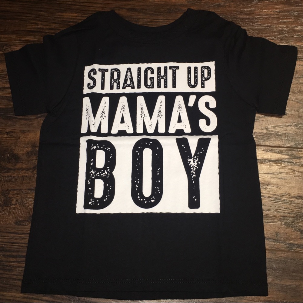 ⭐️STRAIGHT UP MAMA’S BOY TEE (BLK)